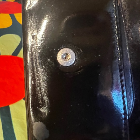 GUCCI BLACK PATENT LEATHER RING KEY HOLDER - Picture 12 of 16